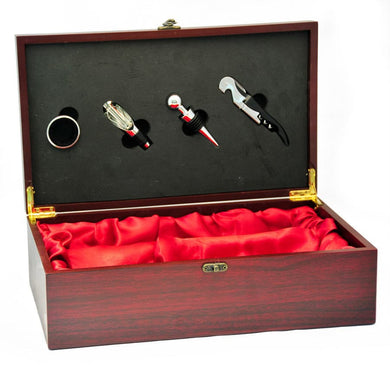 Double wooden wine box with accessories.